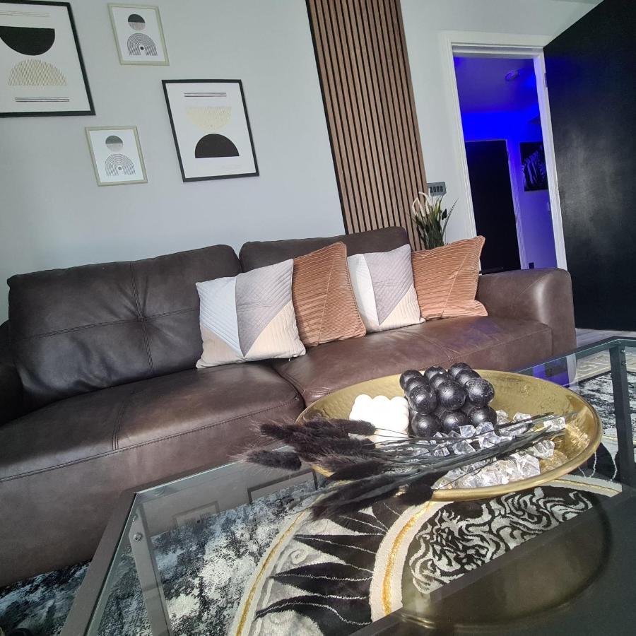 Appartement Luxury 9Ine Penthouse With Garden & Jacuzzi à Birmingham Extérieur photo