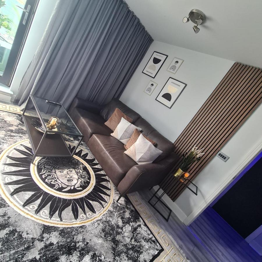 Appartement Luxury 9Ine Penthouse With Garden & Jacuzzi à Birmingham Extérieur photo